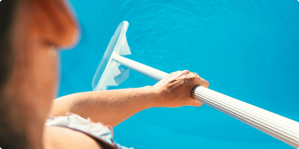 Les étapes essentielles du nettoyage de piscine